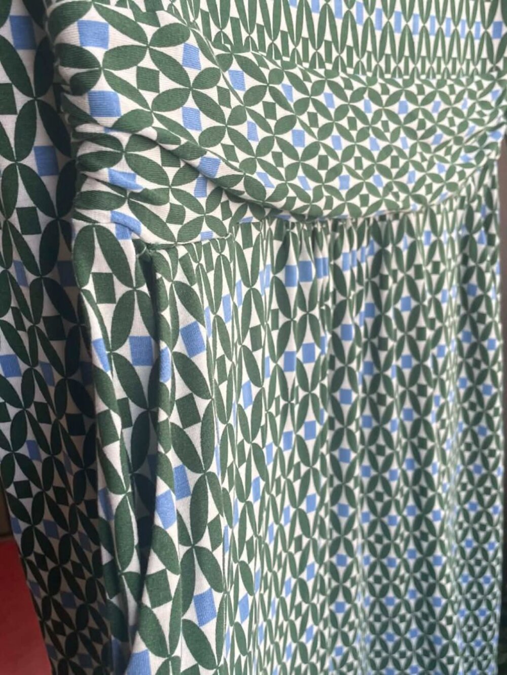 Boden Amelie Long Sleeve Jersey Dress 10R Green Pine Diamond Trellis Pockets - Picture 4 of 6